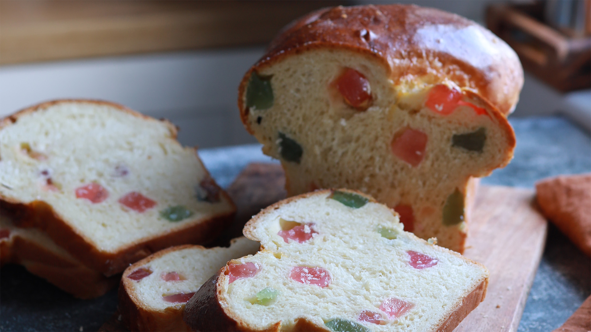 Cozonac pufos cu rahat