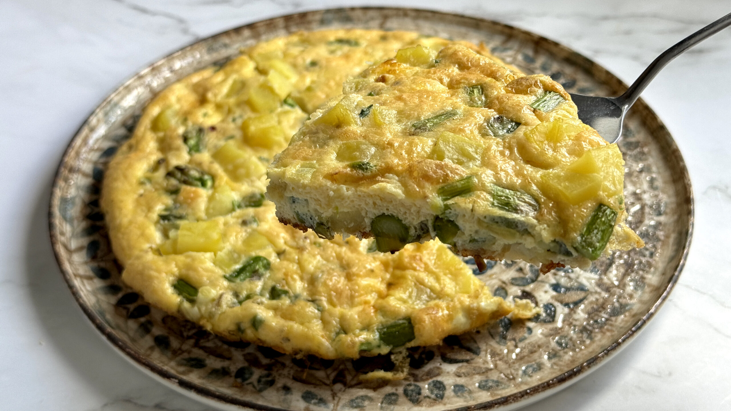 Frittata cu sparanghel si cartofi la cuptor