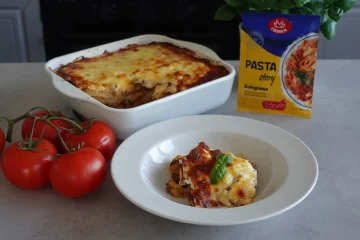cartofi gratinati bolognese cu carne tocata mozzarella si smantana