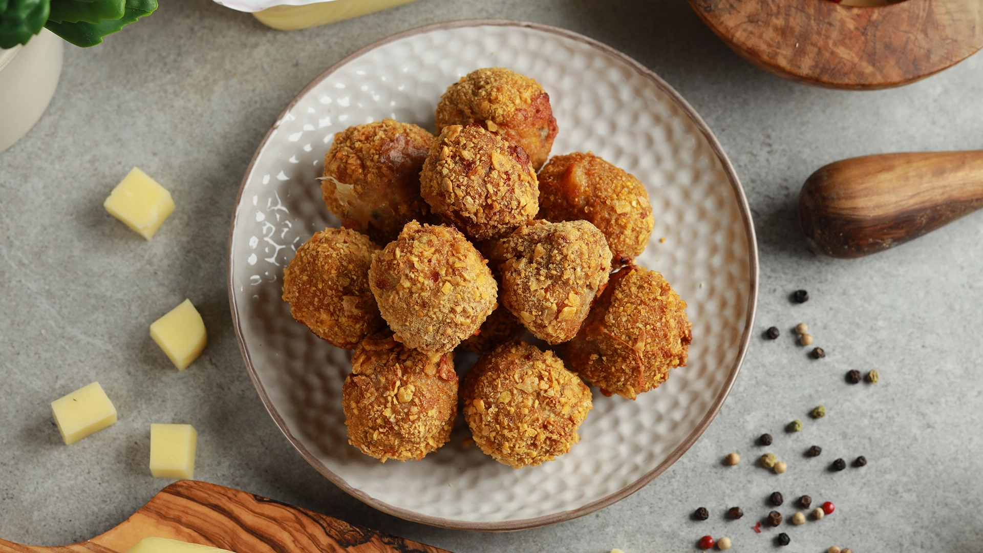 Chifteluțe de pui cu miez de mozzarella la airfryer